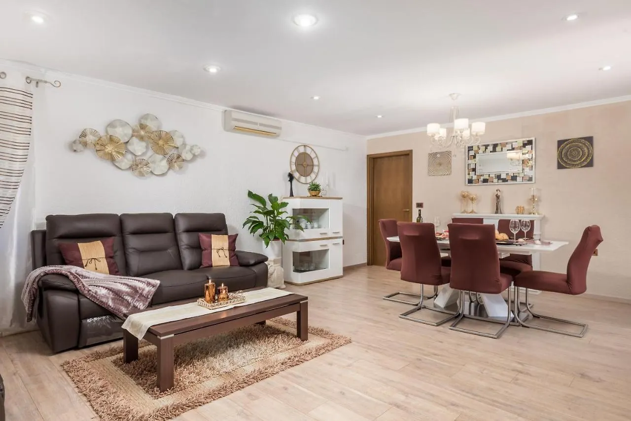 Villa Summer Oasis Dobrinj