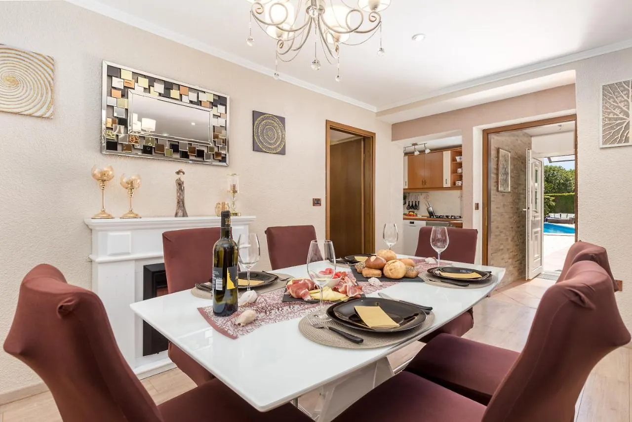Villa Summer Oasis Dobrinj