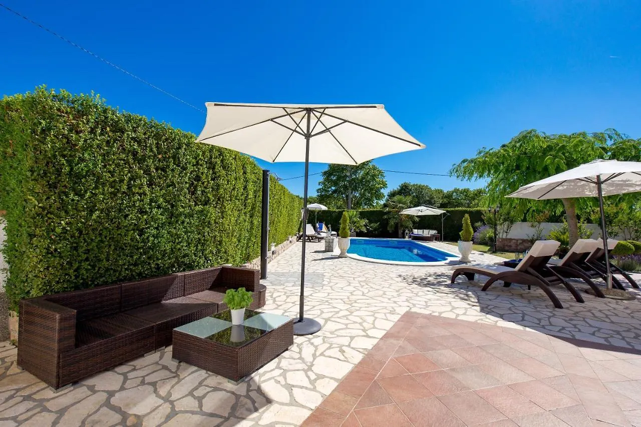 Villa Summer Oasis Dobrinj كرواتيا